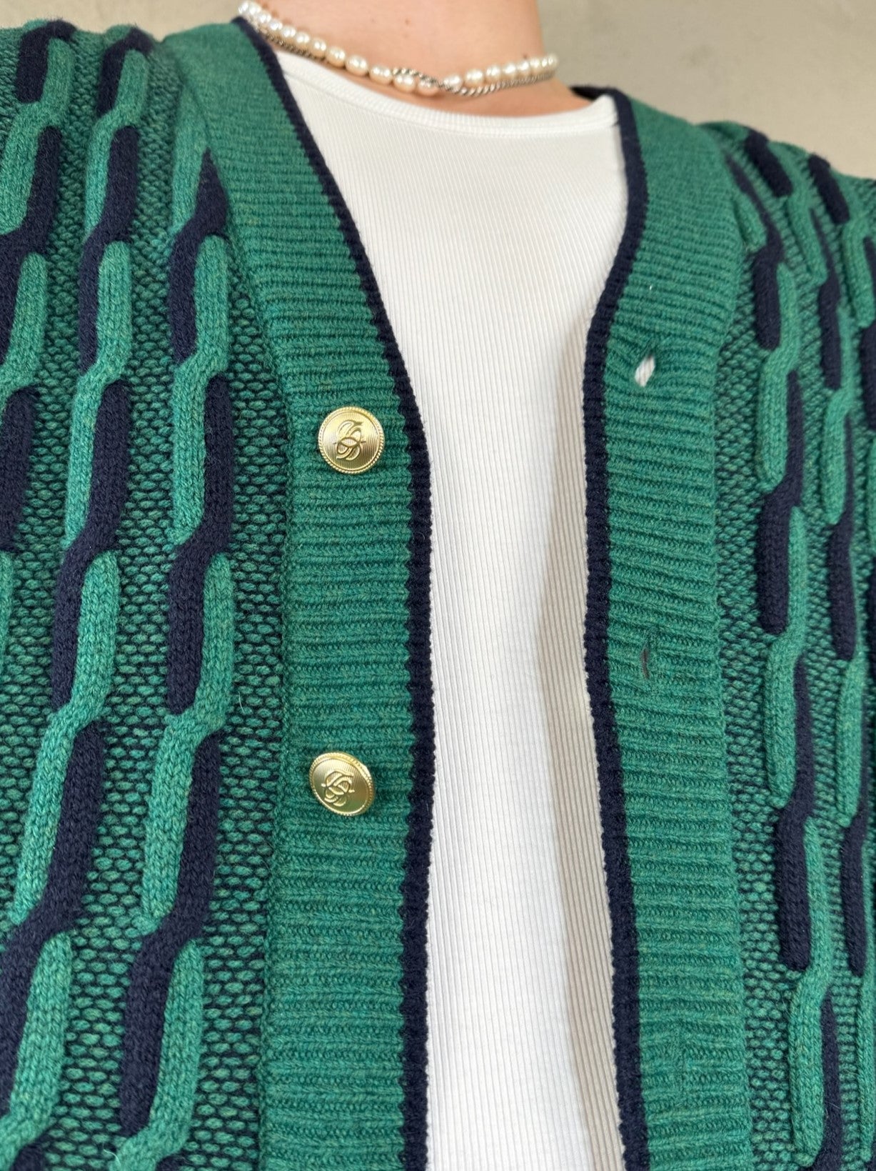 Drôle de Monsieur Le Cardigan Torsades Bicolore – Styling-Ansicht