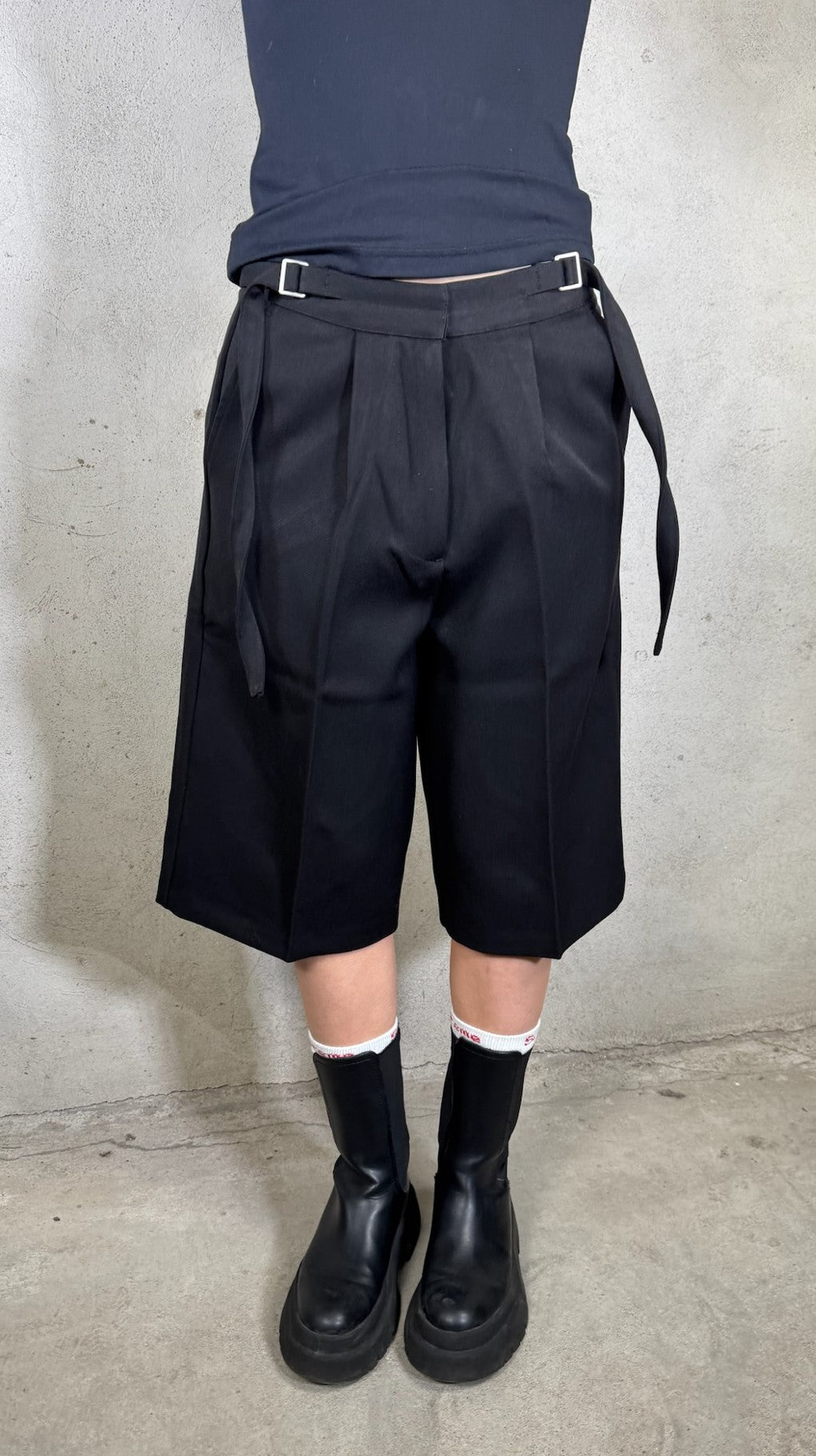 Strap Short