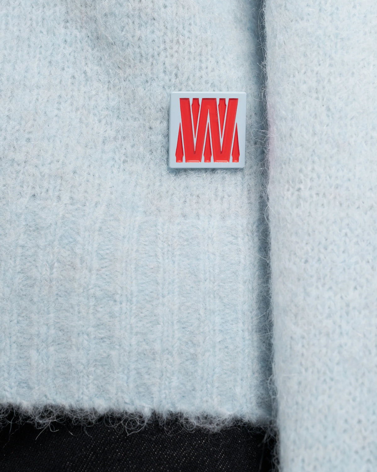 Enci V3 Sweater Man