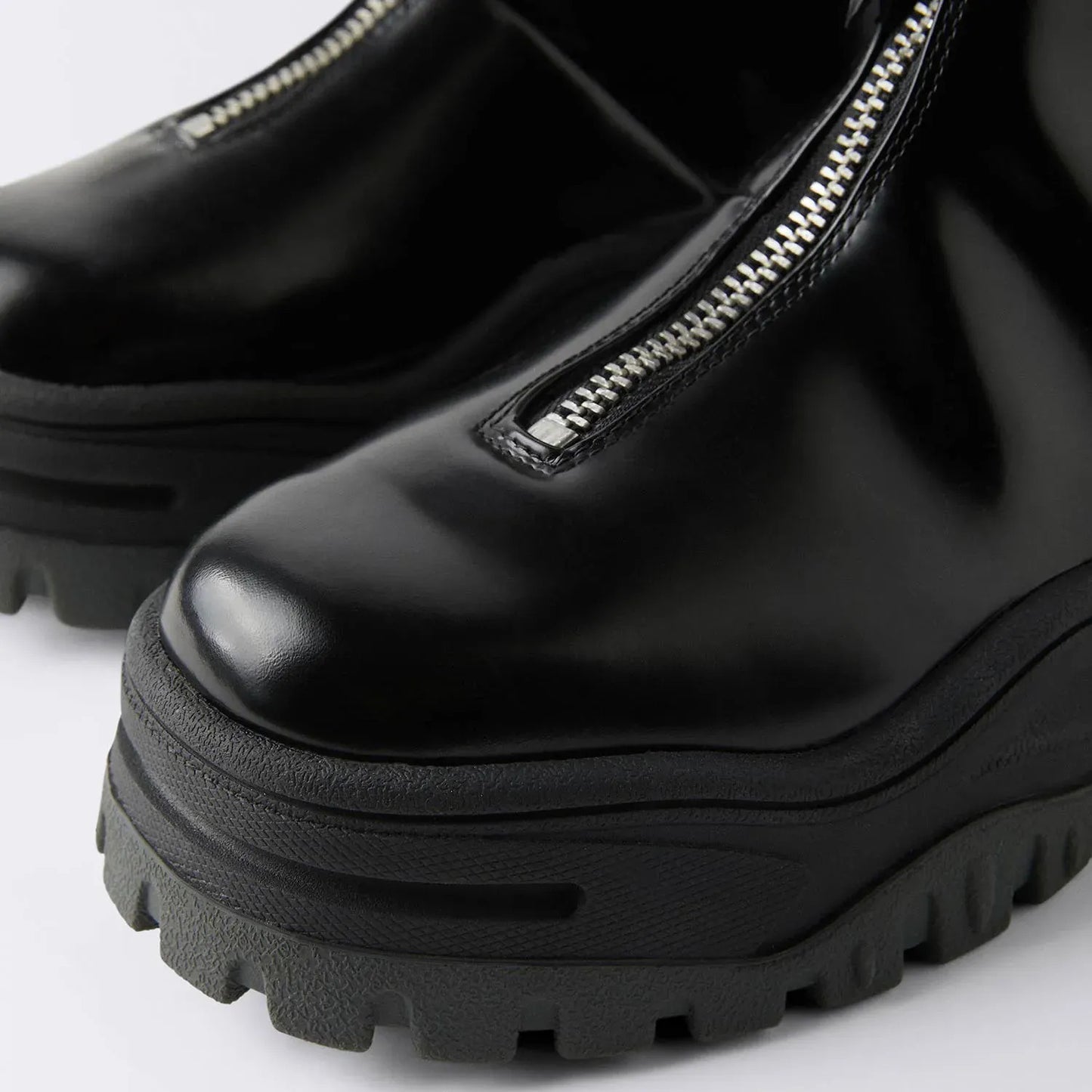 Raven II Leather