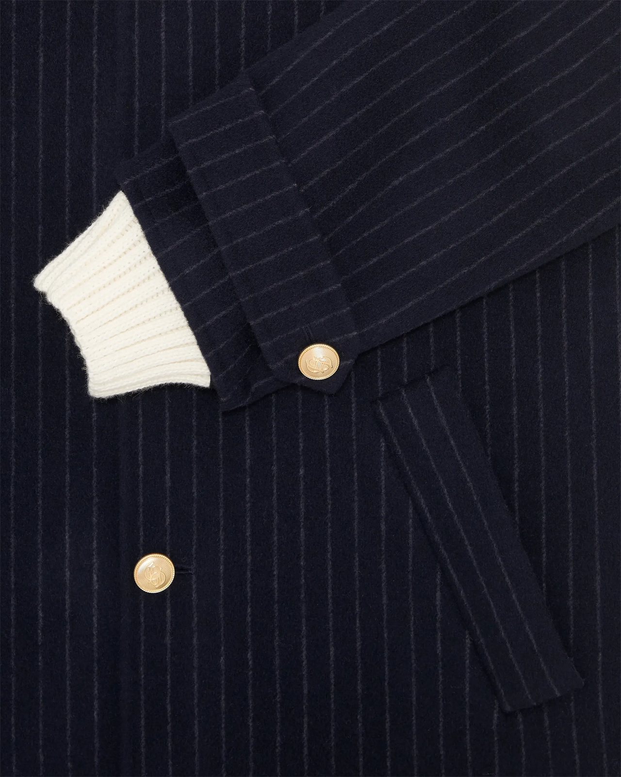 Le Manteau Pinstripes