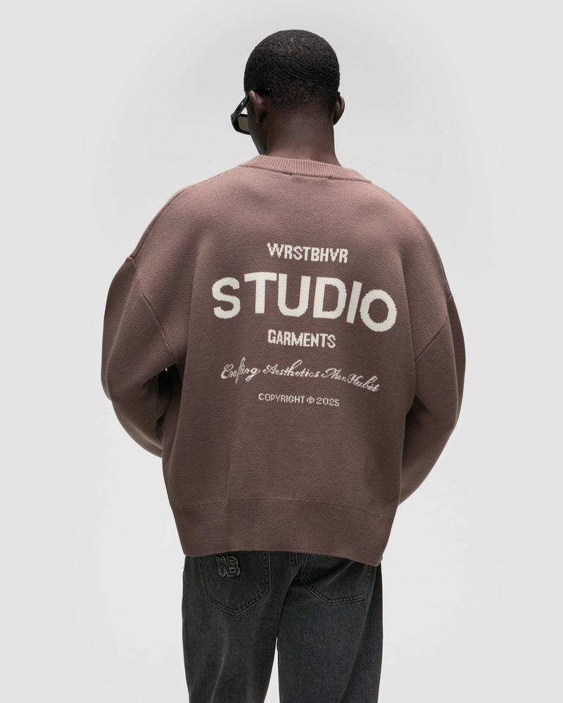 WRSTBHVR GARM SWEATER – Frontansicht