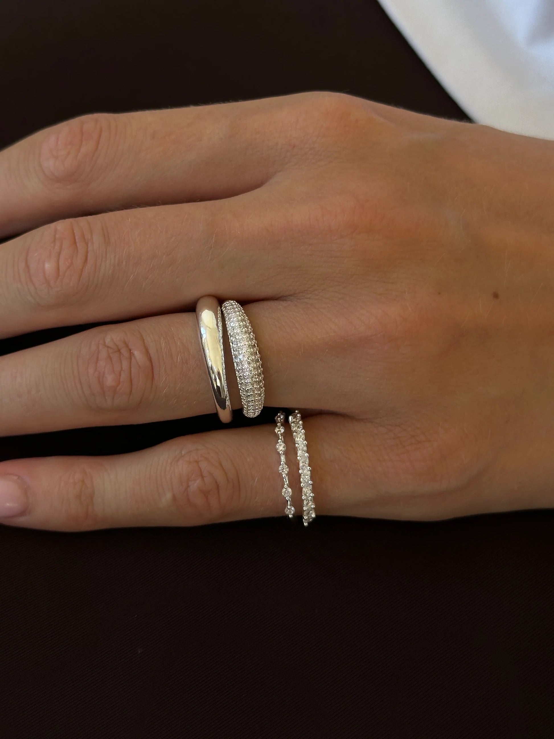 Muli Collection Thin Dome Ring Silber – Detailansicht