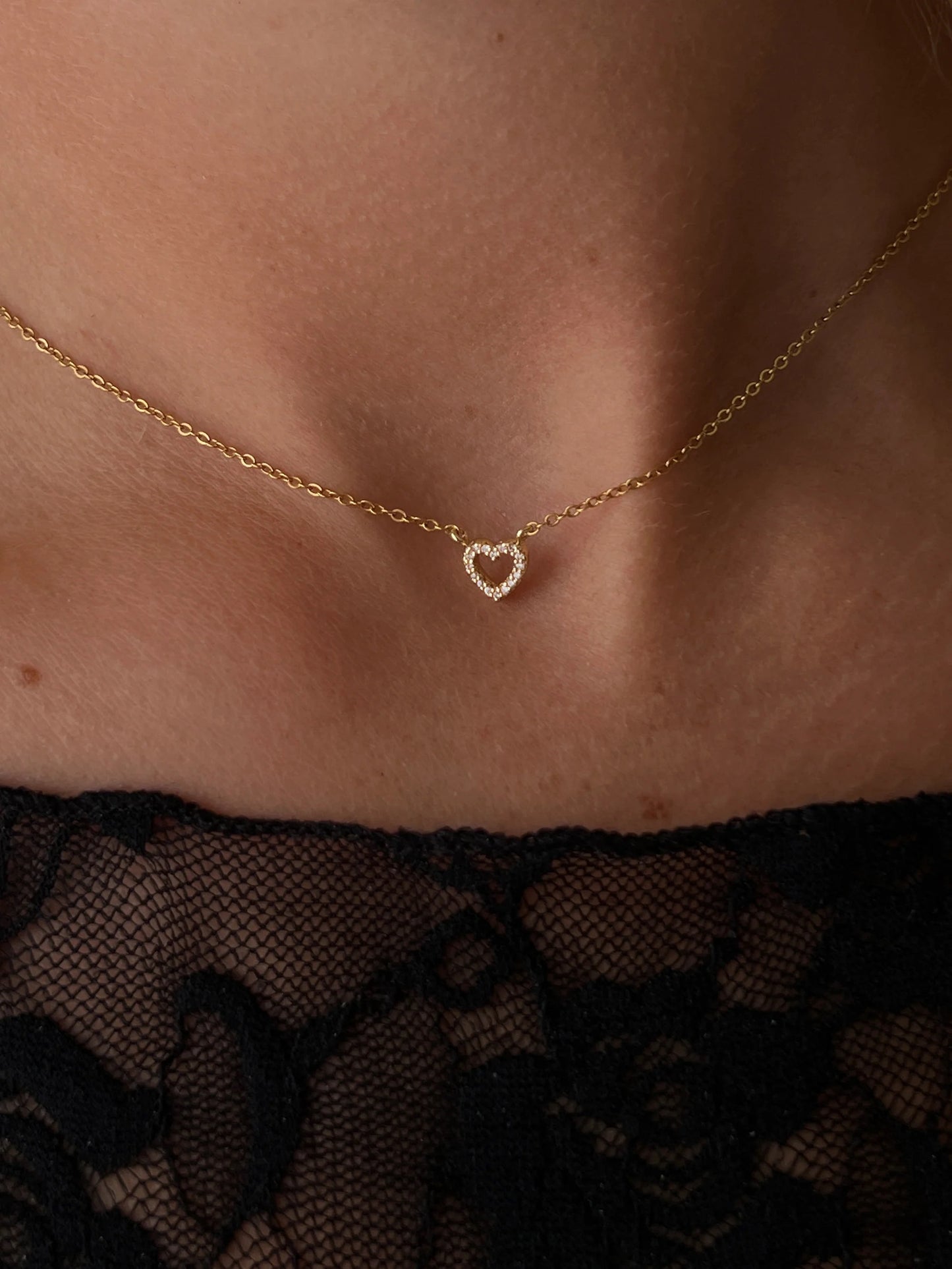 Muli Collection Zirconia Heart Necklace Gold – Rückansicht