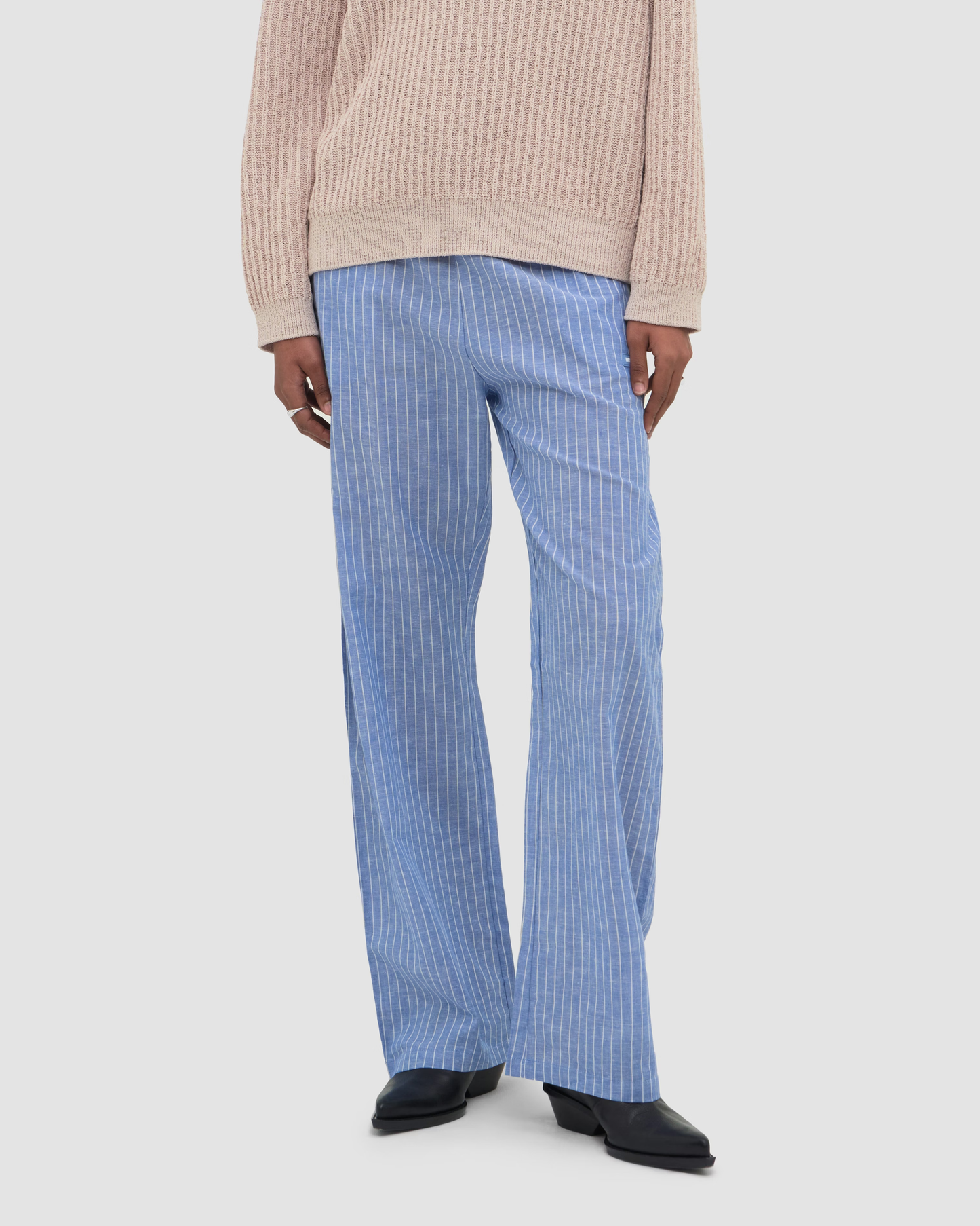 WRSTBHVR Tavina Pants – Seitenansicht