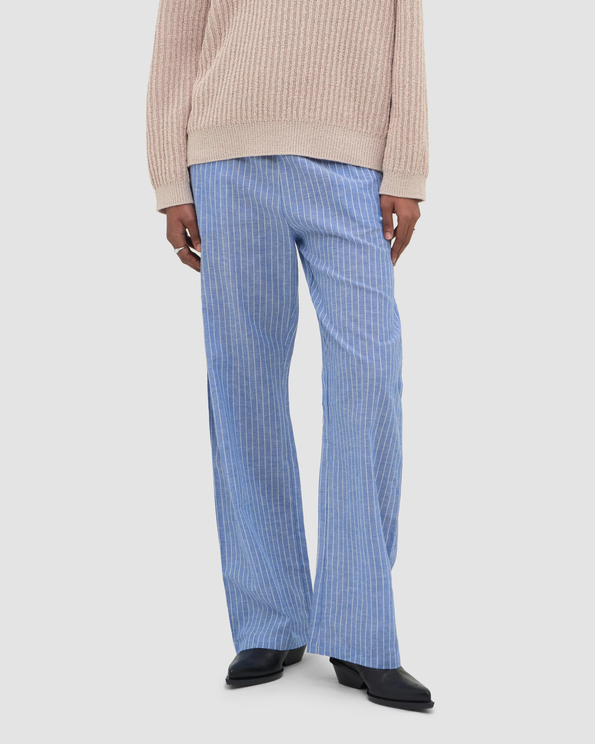 WRSTBHVR Tavina Pants – Seitenansicht