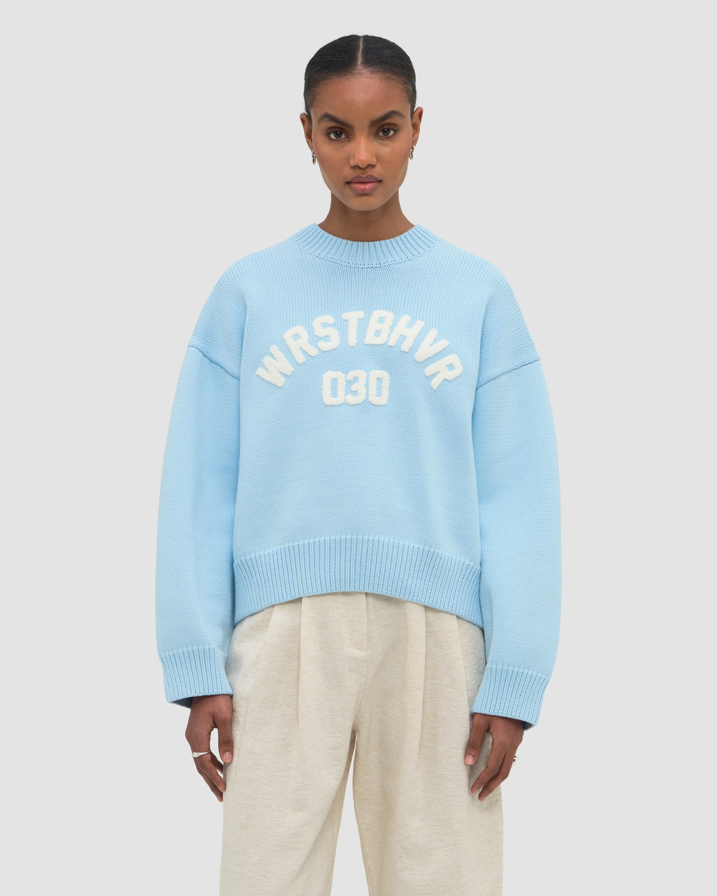WRSTBHVR Luna V3 Sweater – Frontansicht
